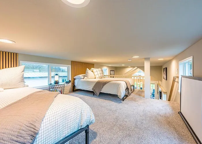 Rainforest Tiny Home Retreat 29